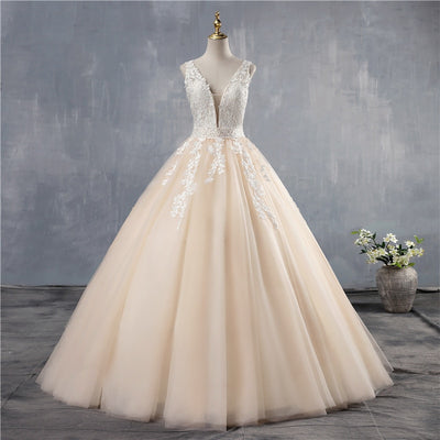 Deep V-neck Wedding Gown - Vintagebrandclothingline